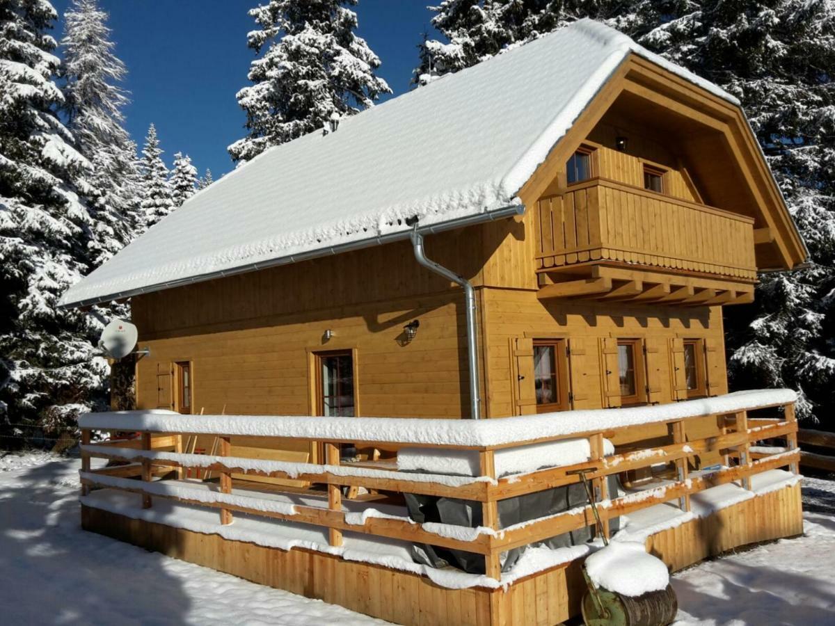 Almhaus&Almchalet Flattnitz Exteriör bild