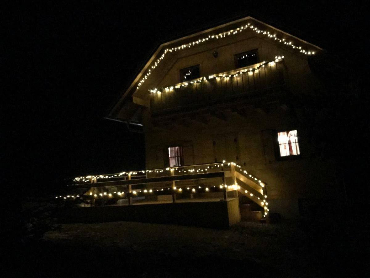 Almhaus&Almchalet Flattnitz Exteriör bild